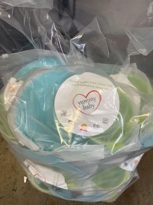 Lot Approx. 20 Yummy Baby silicone suction base...
