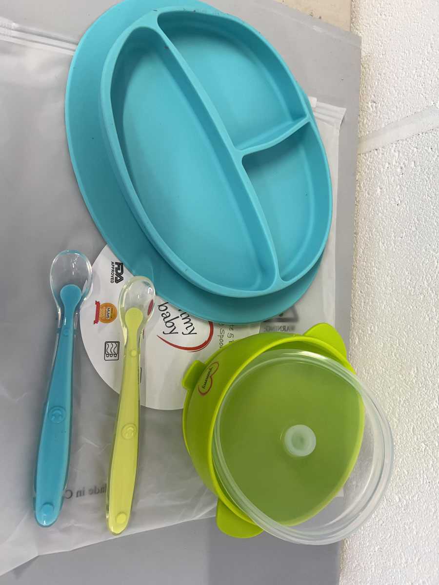 Lot Approx. 20 Yummy Baby silicone suction base...