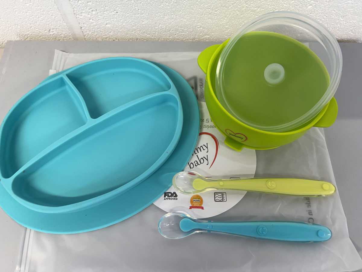 Lot Approx. 20 Yummy Baby silicone suction base...
