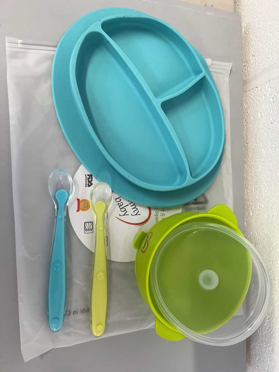 Lot Approx. 20 Yummy Baby silicone suction base...