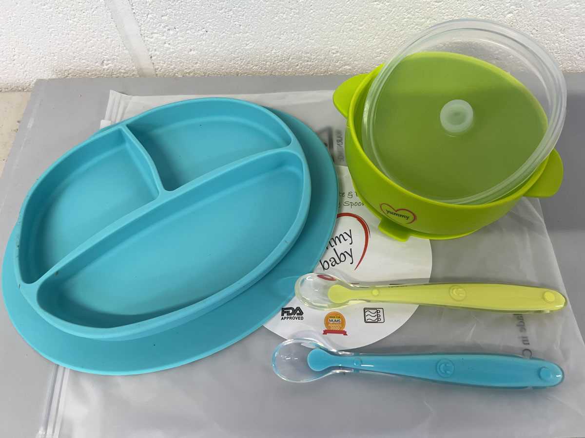 Lot Approx. 20 Yummy Baby silicone suction base...