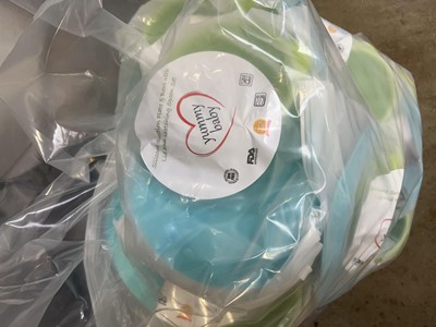 Lot Approx. 20 Yummy Baby silicone suction base...
