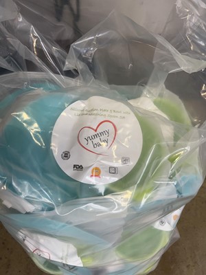Lot Approx. 20 Yummy Baby silicone suction base...