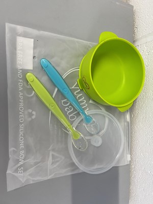 Lot Approx. 30 Yummy Baby basics silicone suction...