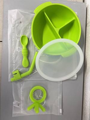 Lot Approx. 16 silicone suction bowls with lid &...