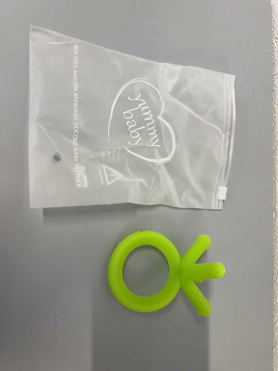 Lot Approx. 50 Yummy Baby silicone teether toys