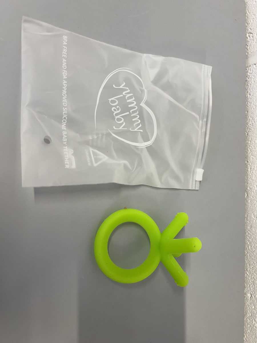 Lot Approx. 50 Yummy Baby silicone teether toys