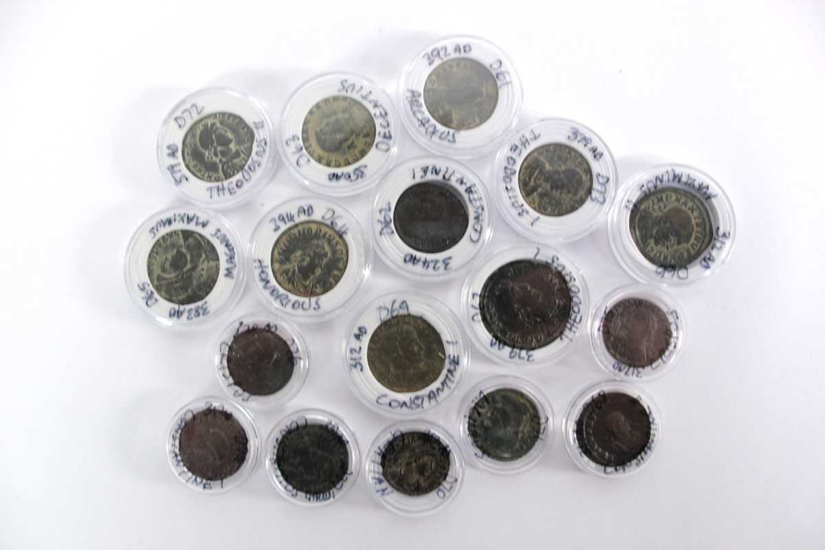 Lot Group of roman coins (17) including AE2, AE3,...