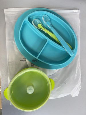 Lot Pallet containing approx. 200 silicone suction...