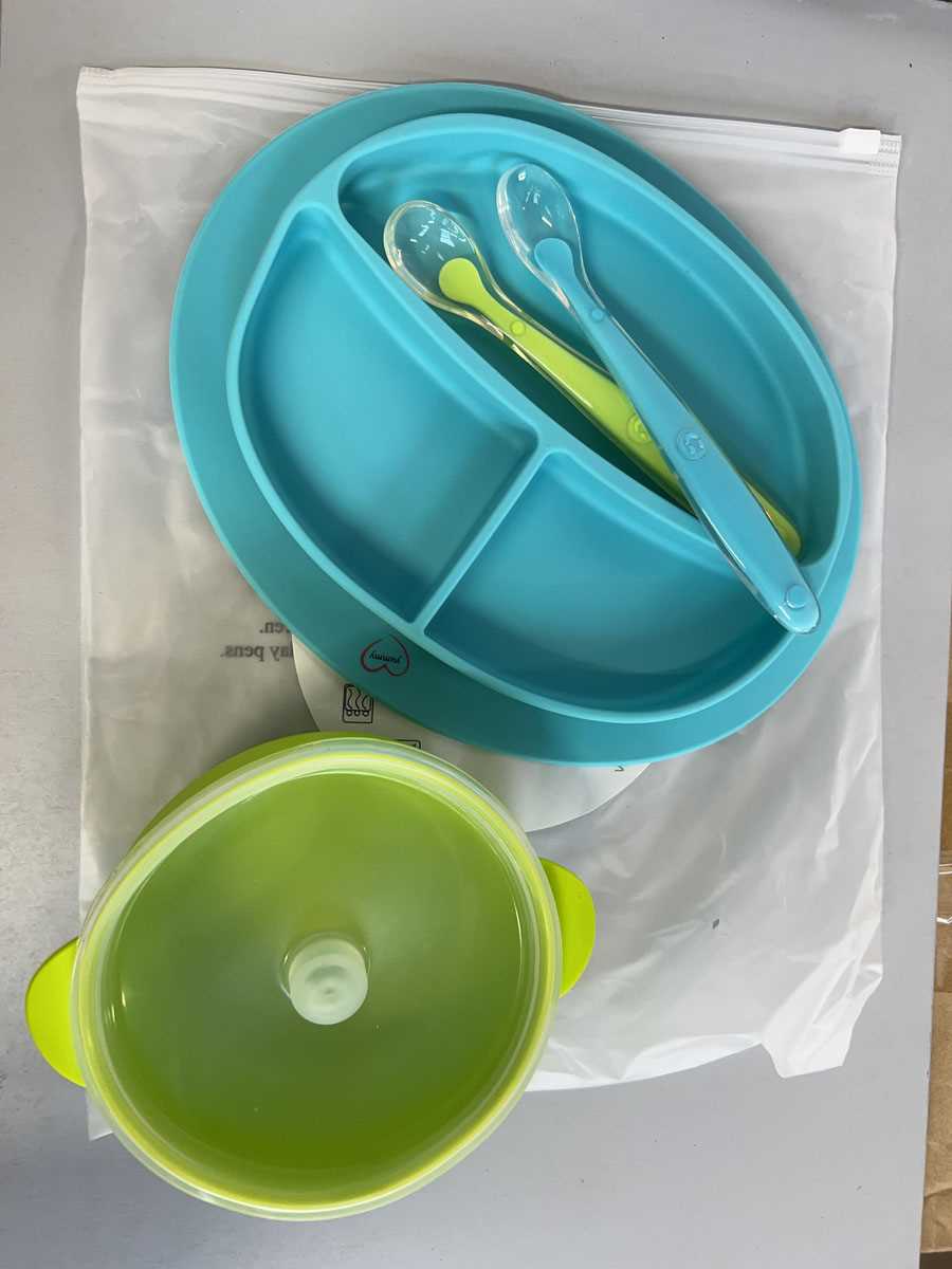 Lot Pallet containing approx. 200 silicone suction...