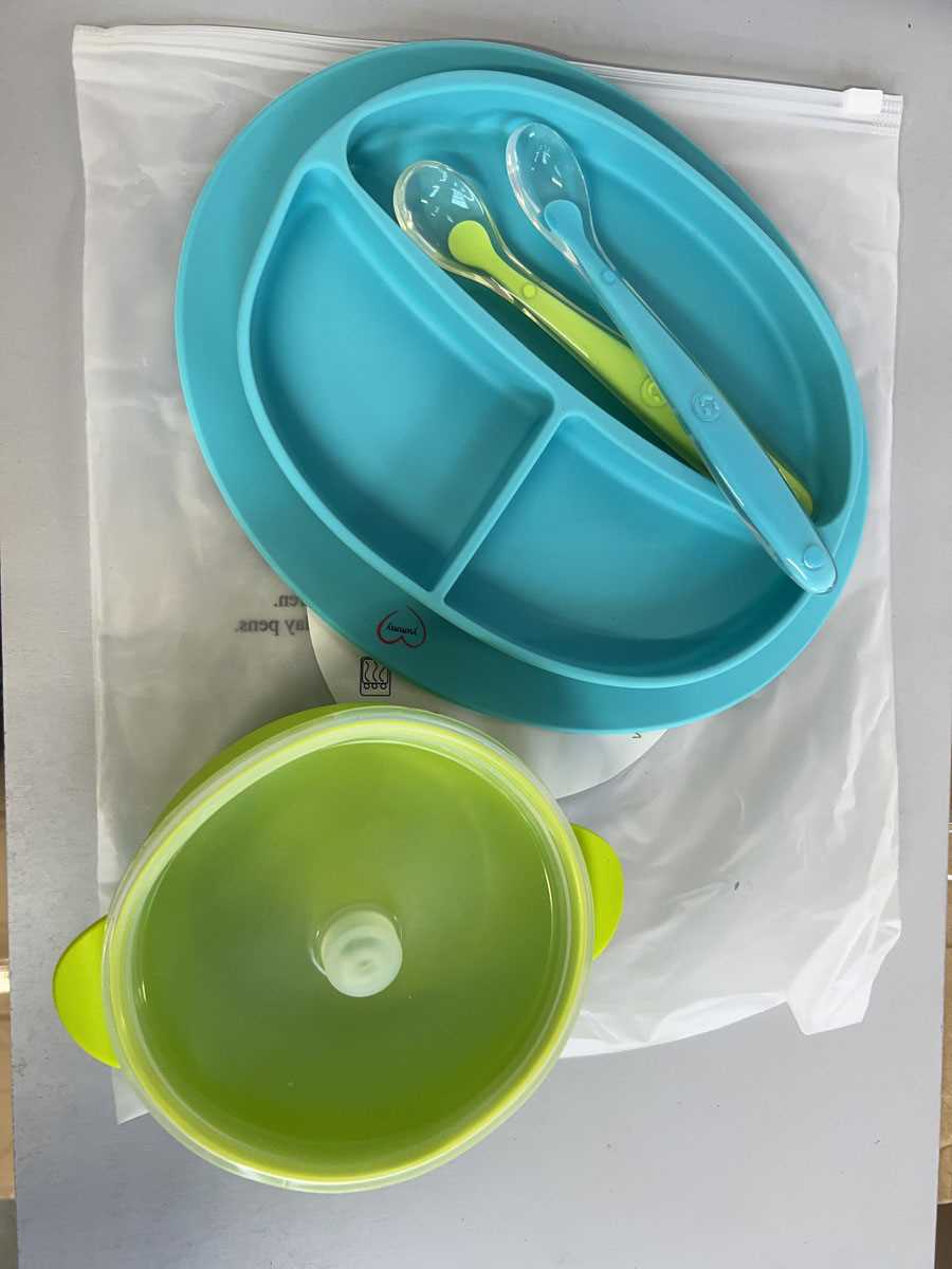 Lot Pallet containing approx. 200 silicone suction...