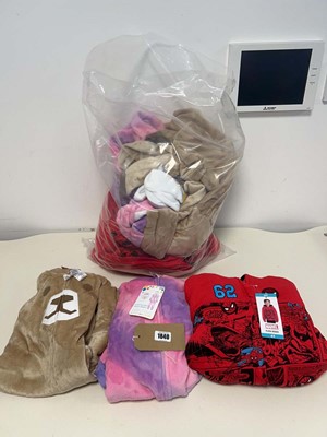 Lot 1840 - Quantity of children's hooded fleece sleepers...