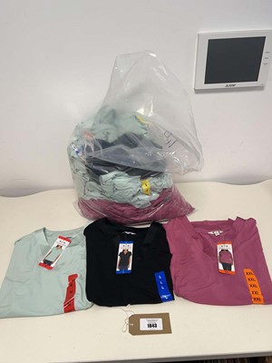 Lot 1843 - Approx. 40 ladies V-neck shirts by Three Dots