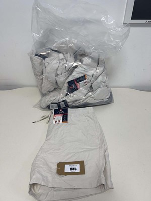 Lot 1845 - Approx. 13 pairs of mens Oxford pull on shorts...
