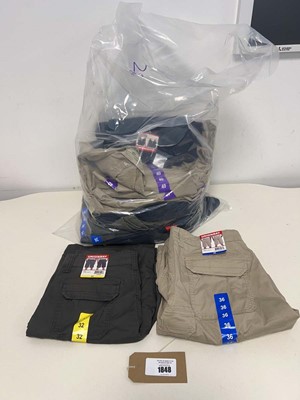 Lot 1848 - Approx. 20 pairs of mens cargo shorts by Union...