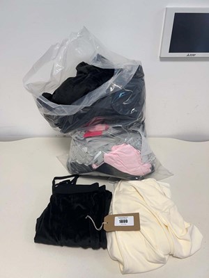 Lot 1899 - Approx. 20 items of ladies pyjamas/ loungewear...
