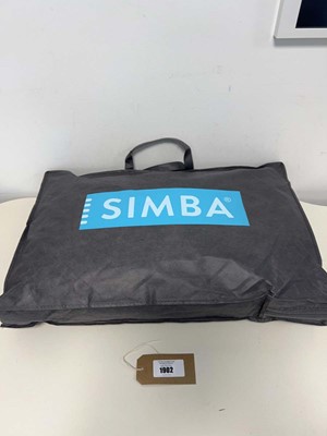 Lot 1902 - Simba hybrid pillow