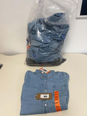Lot 1923 - Approx. 20 mens button up denim shirts by...