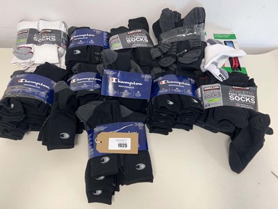 Lot 1925 - Bag containing approx. 9 packs of socks and 1...