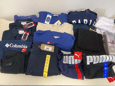 Lot 1928 - Approx. 20 items of branded clothing incl....