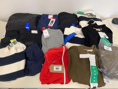Lot 1929 - Approx. 14 items of branded clothing incl....