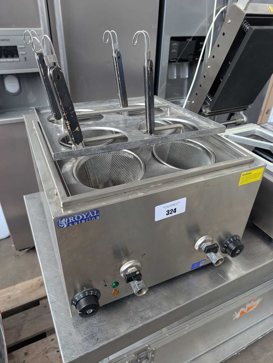 Lot 324 - Royal Catering 4 pot boiler with baskets