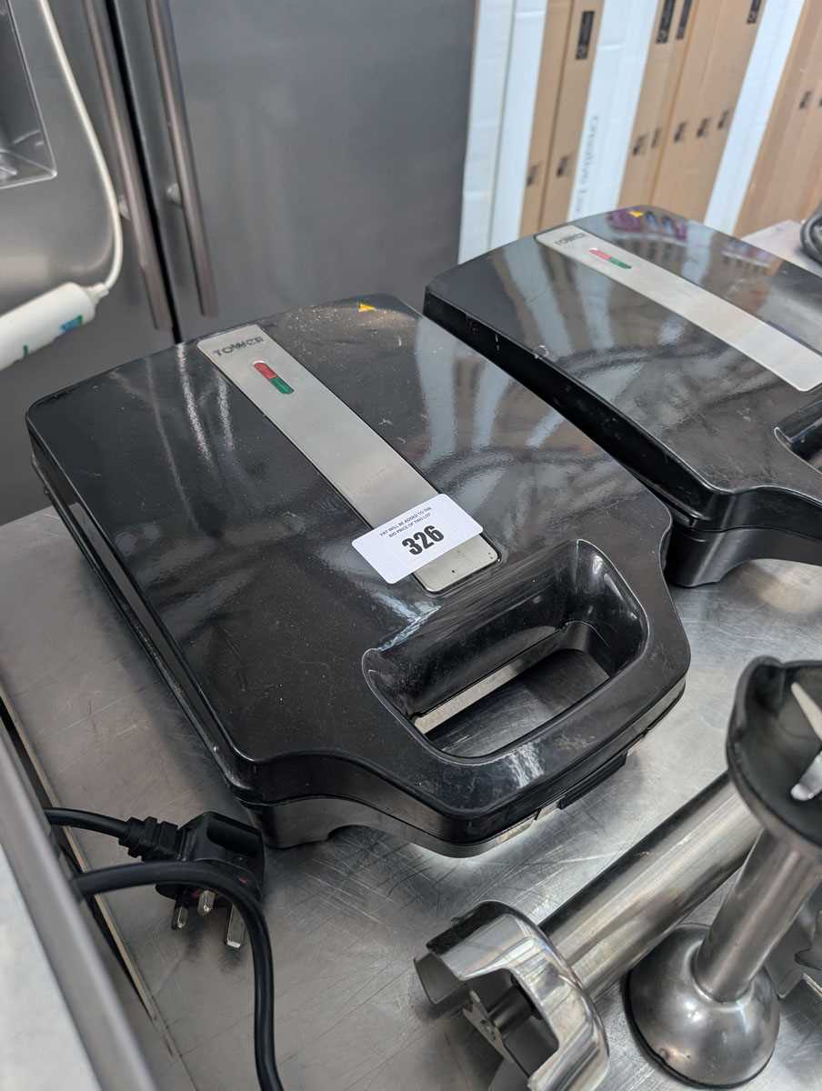 Lot 326 - 2 Tower contact grills