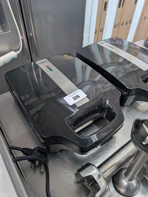 Lot 326 - 2 Tower contact grills