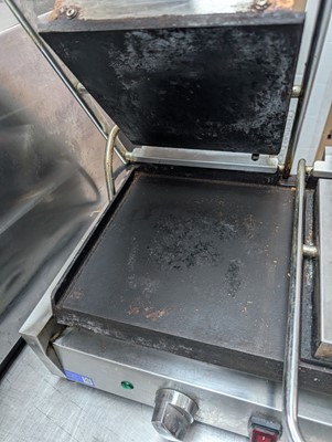 Lot 330 - Buffalo 2 sided double contact grill