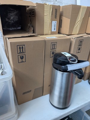 Lot 343 - 8 Bravilor air pot flasks