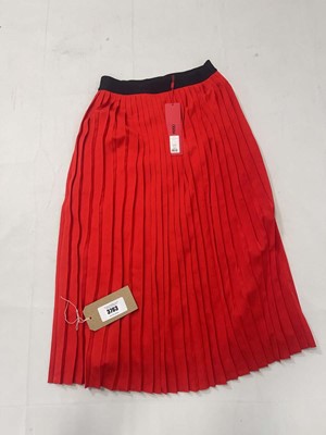 Lot 3763 - Hugo Boss ralissy pleated skirt in red size 8...