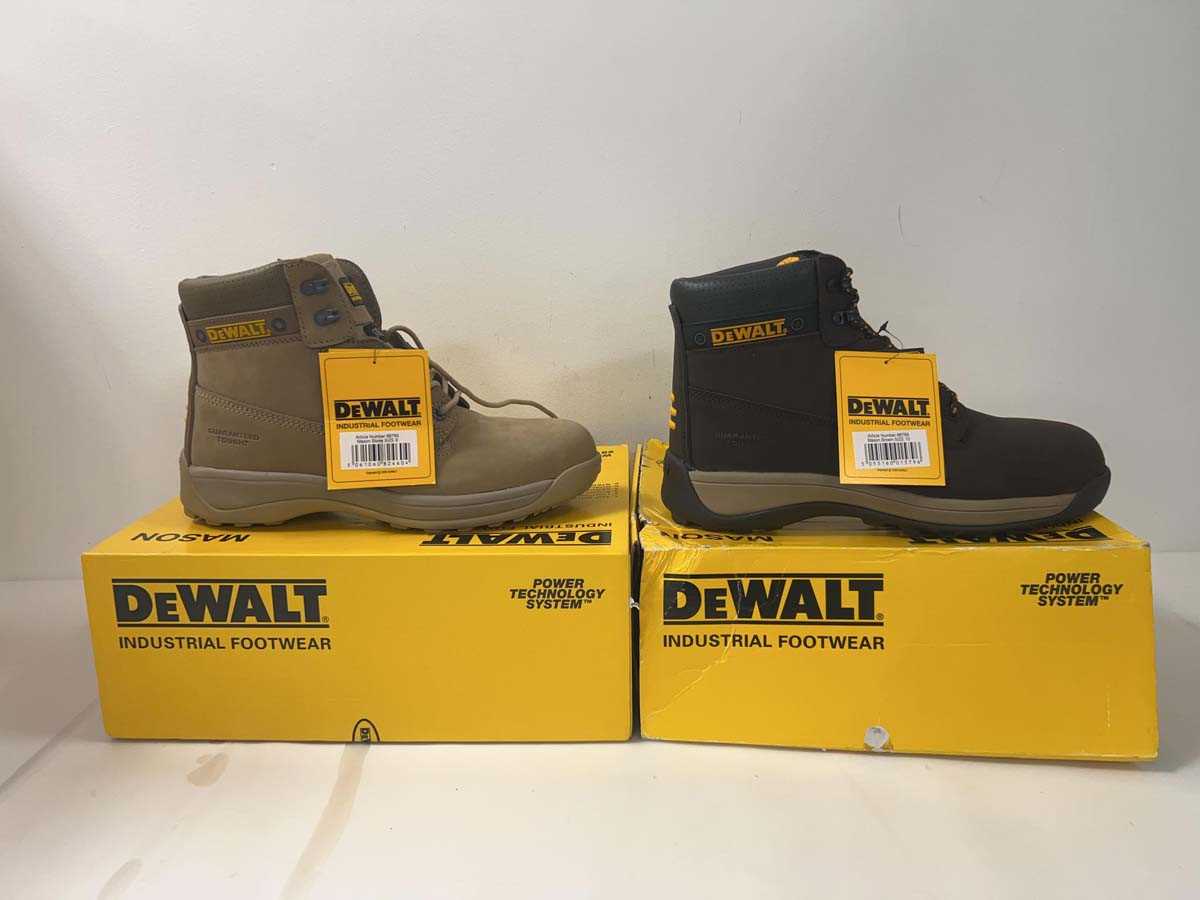 Lot 3445 - 2x DeWalt Mason work boots