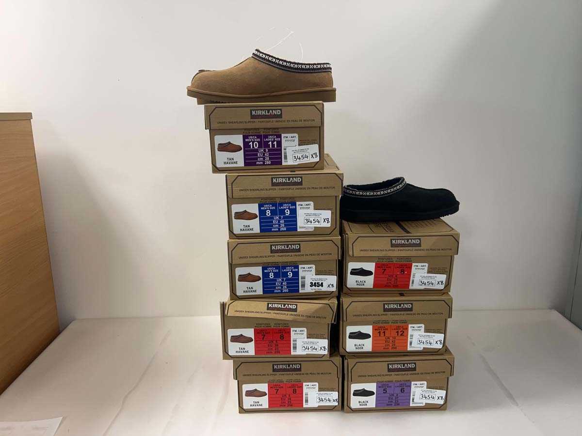 Lot 3454 - 8x Kirkland unisex shearling slipper