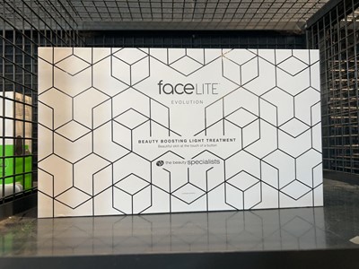Lot 1724 - faceLITE Evolution beauty boosting light...
