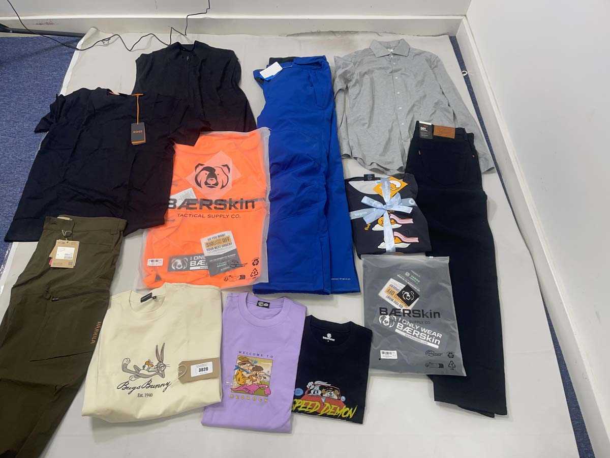Lot 3820 - Clothing to include Bearskin, Oodie, Columbia,...