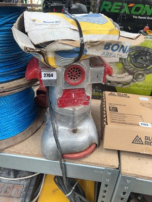 Lot 2764 - HT 7-1 240V sander with box of sanding pads...