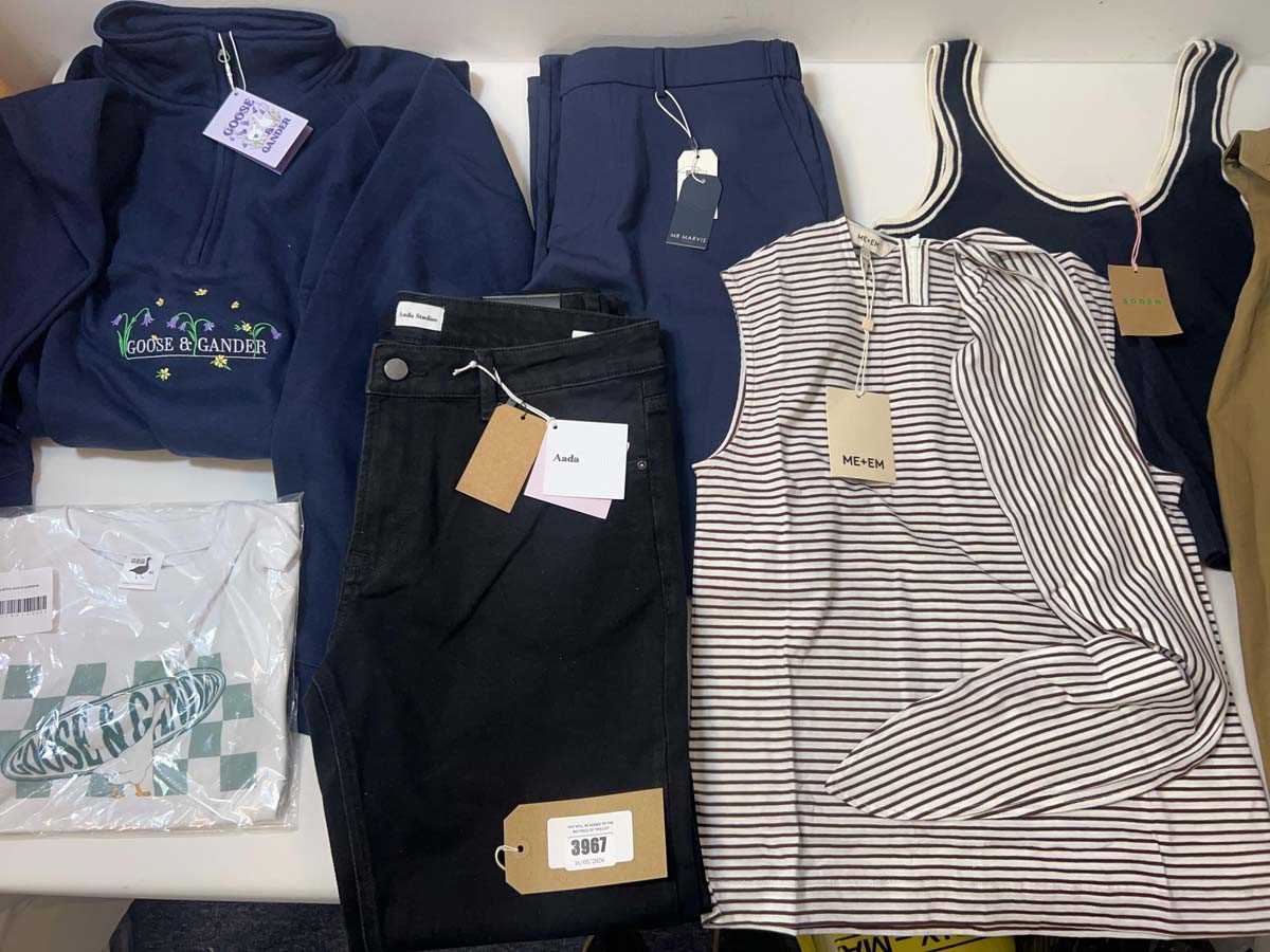 Lot 3967 - Ladies clothing Me + Em, Boden, Aada studios,...
