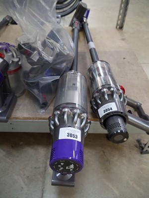 Lot 3053 - Dyson V11 cordless stick vacuum cleaner with...