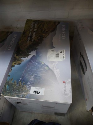 Lot 2962 - Boxed Boneco F120 air shower fan