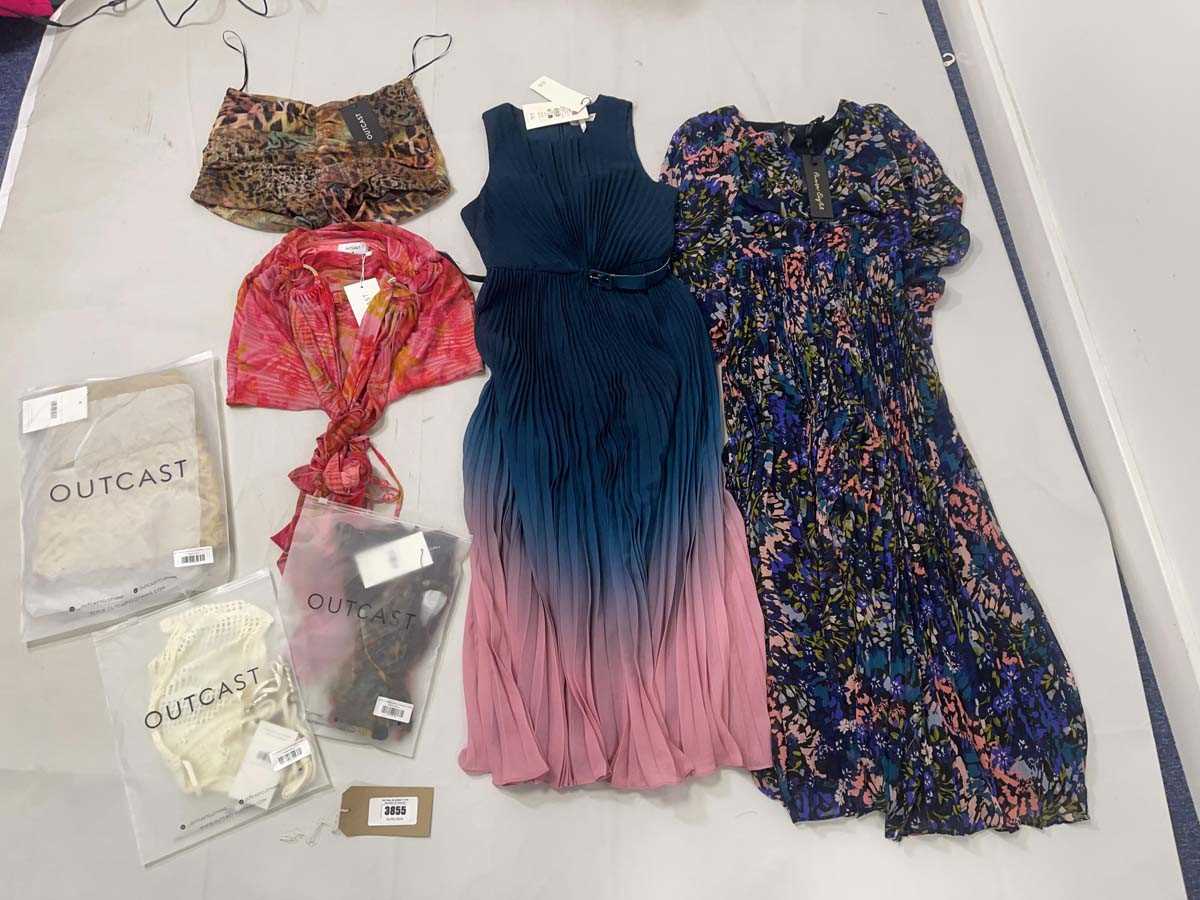 Lot 3855 - Outcast & Phase Eight clothing