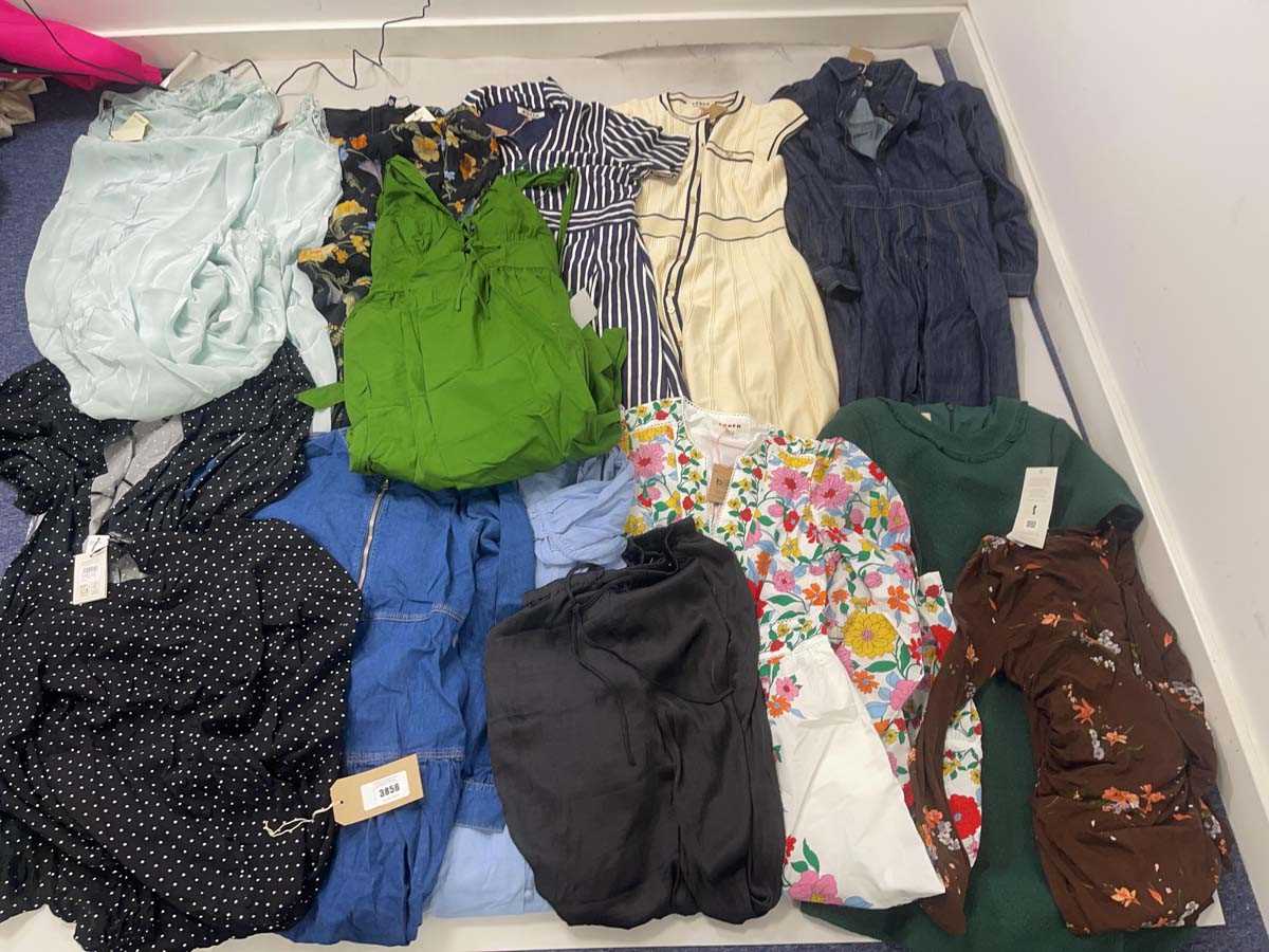 Lot 3856 - Boden & NoBody's Child clothing