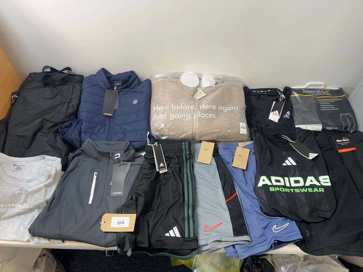 Lot 3976 - Adults sportswear Sweaty Betty, Nike, Adidas,...
