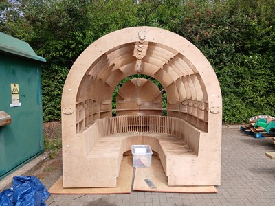Lot 4473 - Sectional plywood hut frame with seating