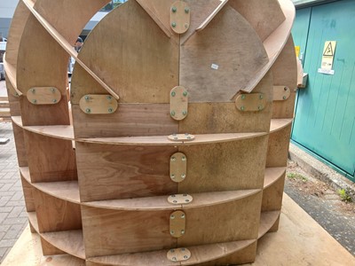 Lot 4473 - Sectional plywood hut frame with seating