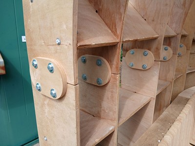Lot 4473 - Sectional plywood hut frame with seating