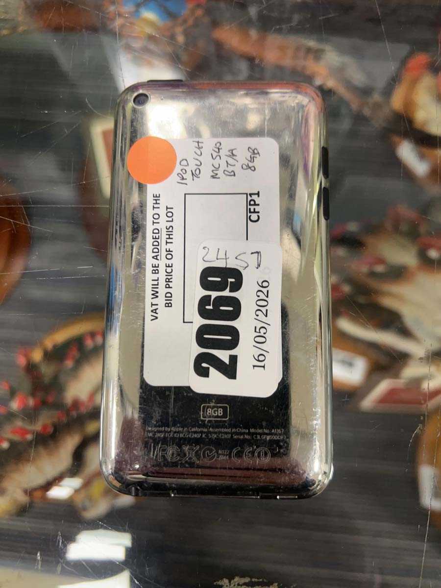 Lot 2069 - Apple iPod Touch MC540BT/A, 8gb