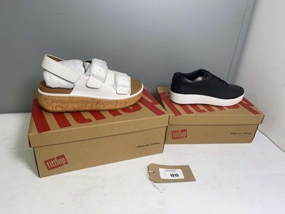 Lot 1915 - 2x Boxed pairs of Fitflop shoes sizes UK5 & UK9