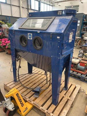 Lot 4678 - Mattis sand blaster 240v