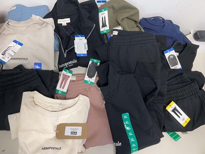 Lot 1722 - Approx. 12 Aeropostale joggers, jumpers and...