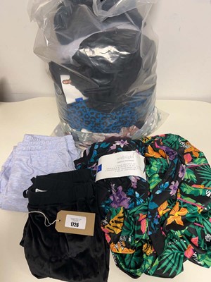 Lot 1726 - Mixed lot of ladies loungewear/pyjamas to...